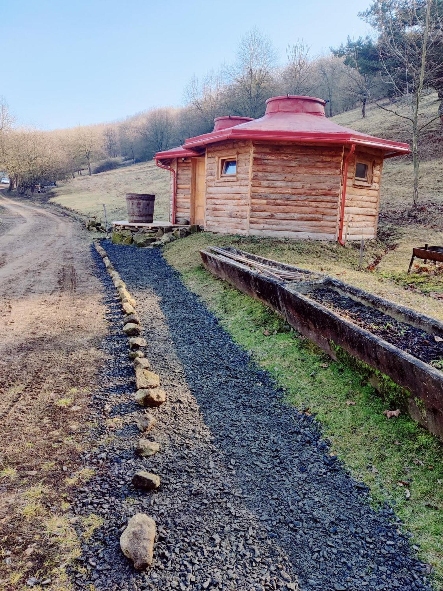 Apartmán Vackorkert Sirok Exteriér fotografie