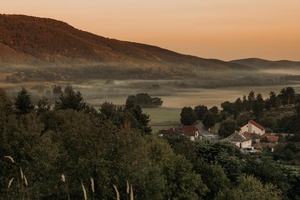 Apartmán Vackorkert Sirok Exteriér fotografie